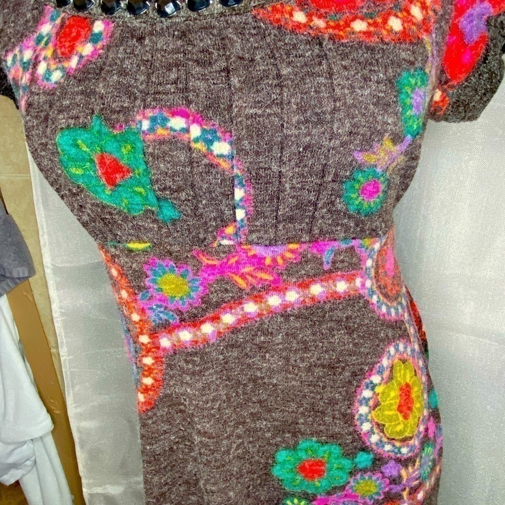 Yahada mini tie back dress - Picture 3 of 9